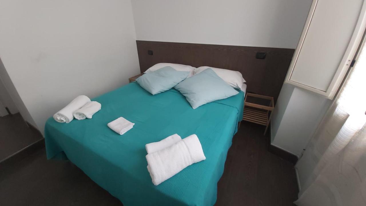 Centro Storico - Fermata Montesanto Hotel เนเปิลส์ ภายนอก รูปภาพ